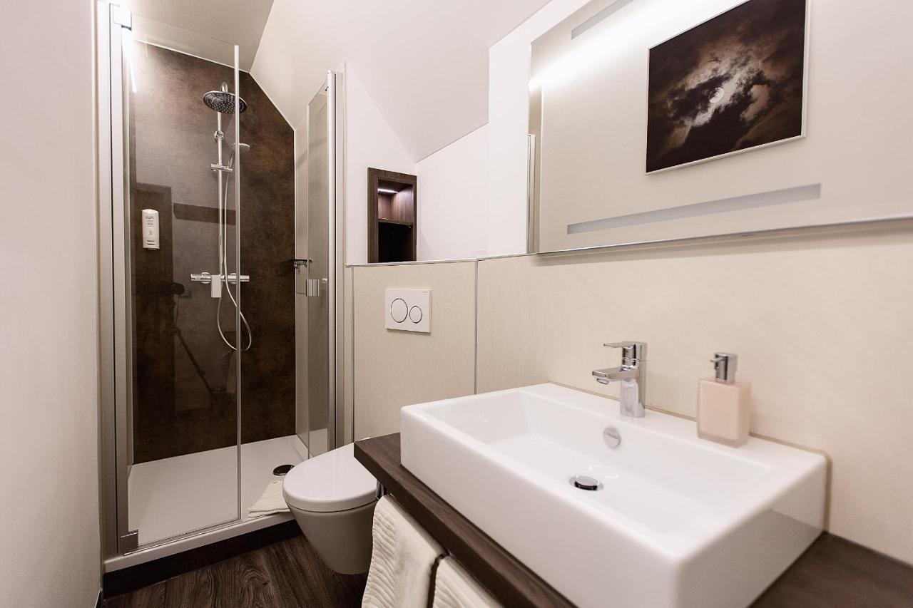Burgschaenke, Hotel & Restaurant - E-Mobilitaet Ladestationen Fuer Elektroautos Burgthann エクステリア 写真