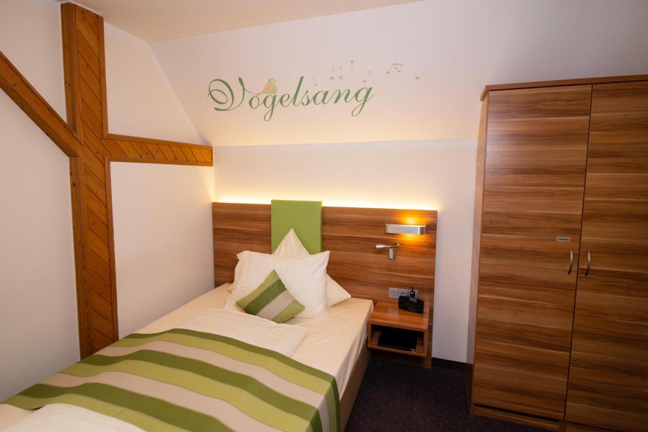Burgschaenke, Hotel & Restaurant - E-Mobilitaet Ladestationen Fuer Elektroautos Burgthann エクステリア 写真