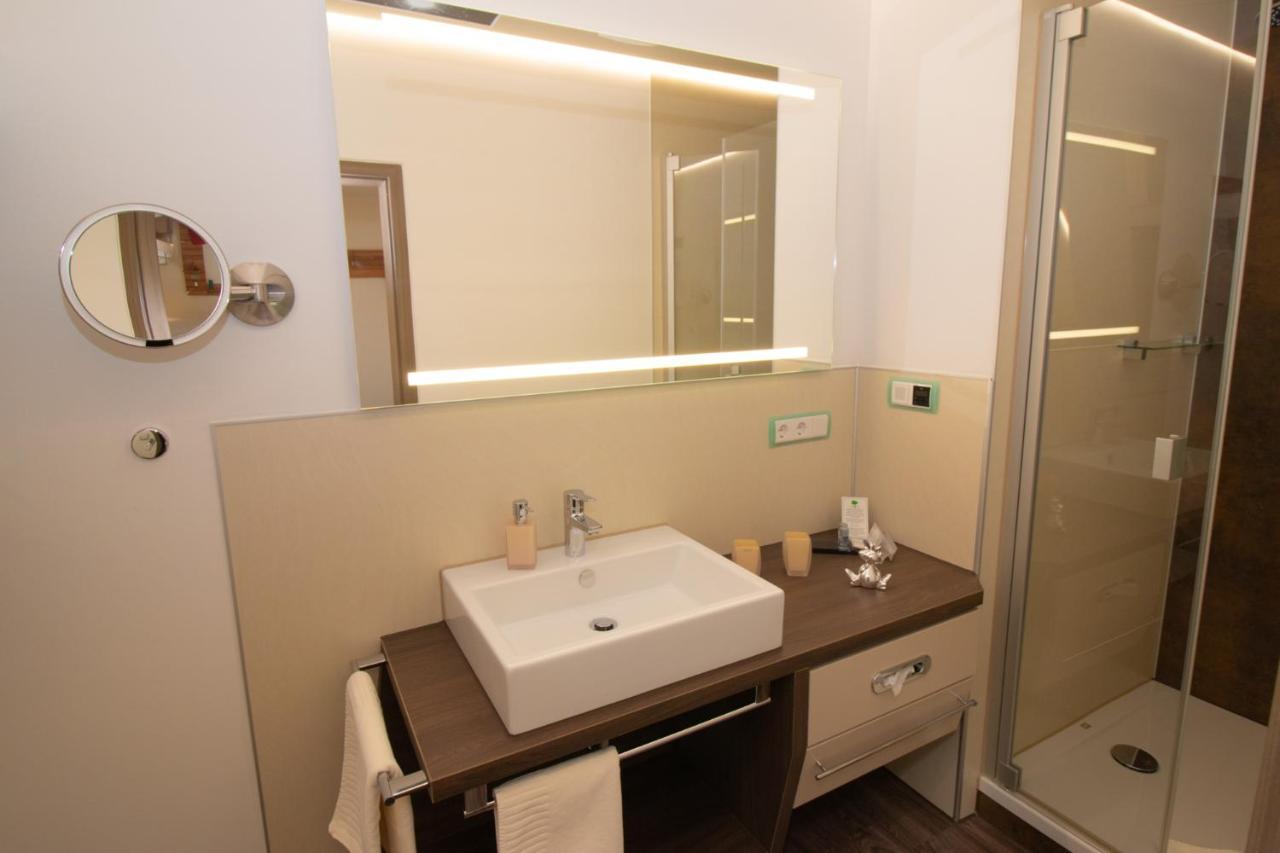 Burgschaenke, Hotel & Restaurant - E-Mobilitaet Ladestationen Fuer Elektroautos Burgthann エクステリア 写真