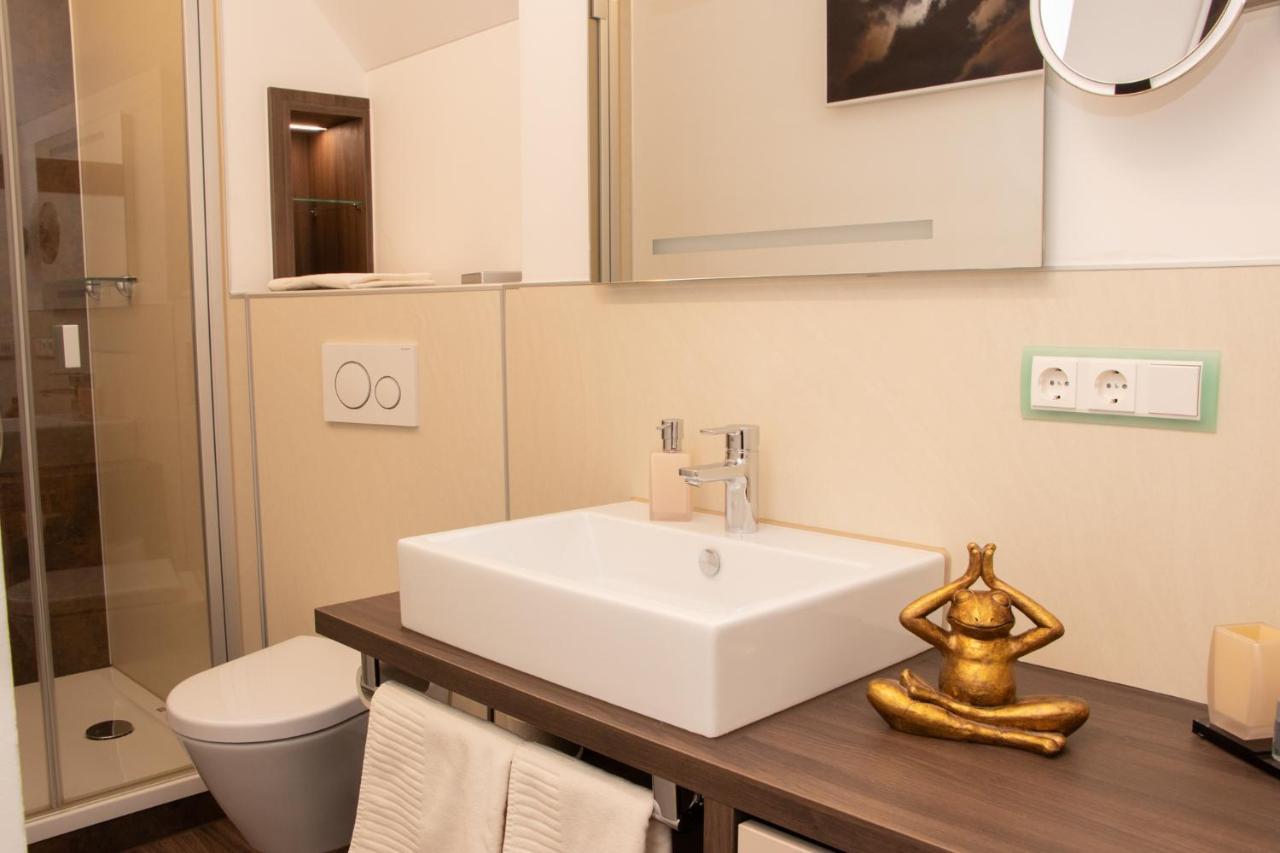 Burgschaenke, Hotel & Restaurant - E-Mobilitaet Ladestationen Fuer Elektroautos Burgthann エクステリア 写真