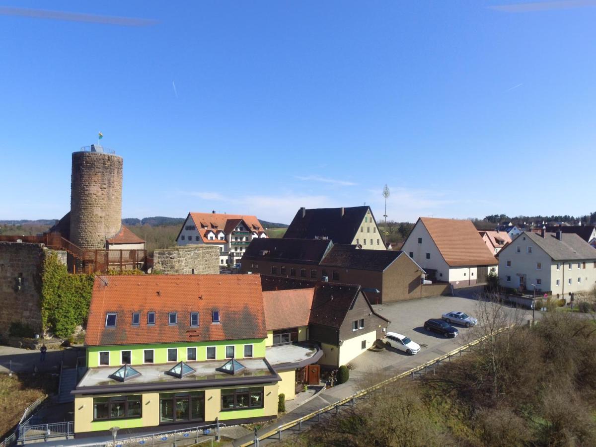 Burgschaenke, Hotel & Restaurant - E-Mobilitaet Ladestationen Fuer Elektroautos Burgthann エクステリア 写真