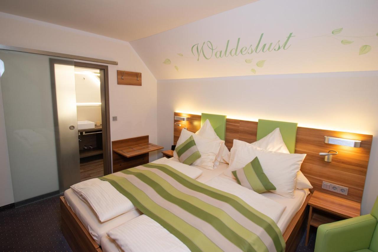 Burgschaenke, Hotel & Restaurant - E-Mobilitaet Ladestationen Fuer Elektroautos Burgthann エクステリア 写真