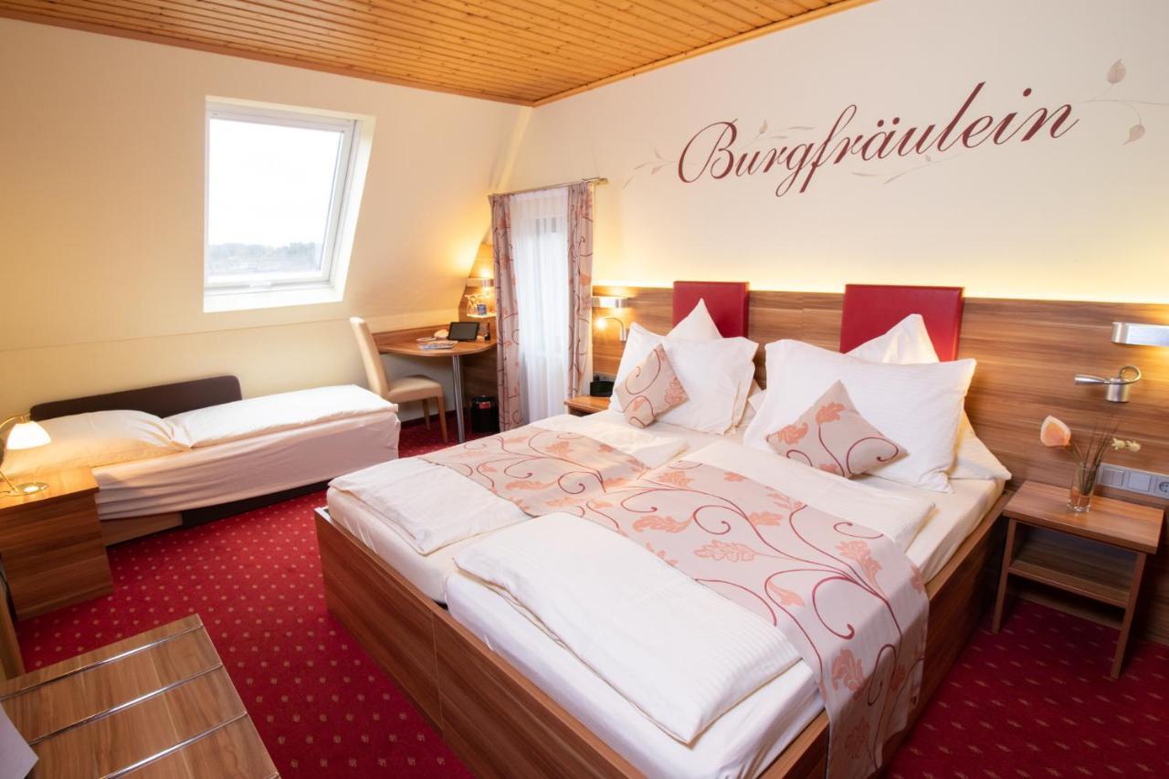 Burgschaenke, Hotel & Restaurant - E-Mobilitaet Ladestationen Fuer Elektroautos Burgthann エクステリア 写真