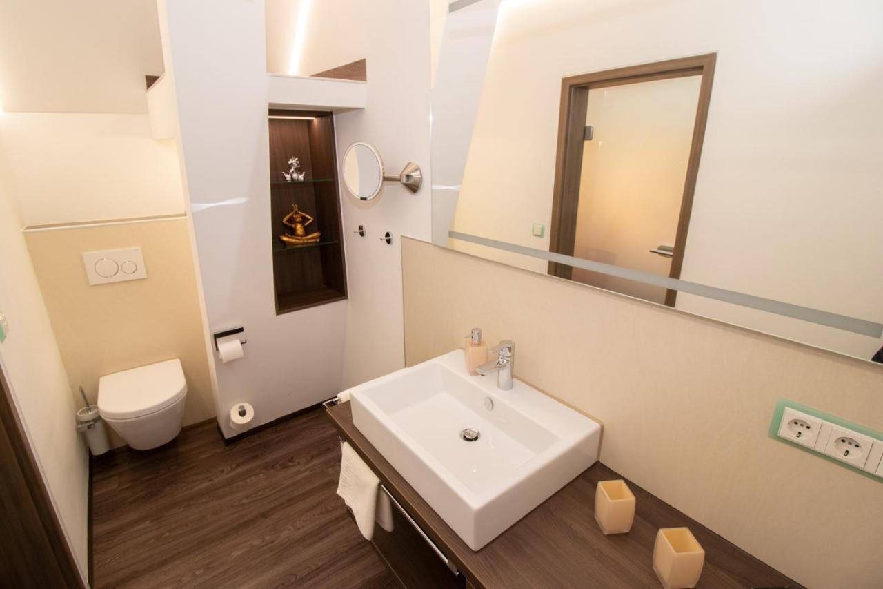Burgschaenke, Hotel & Restaurant - E-Mobilitaet Ladestationen Fuer Elektroautos Burgthann エクステリア 写真